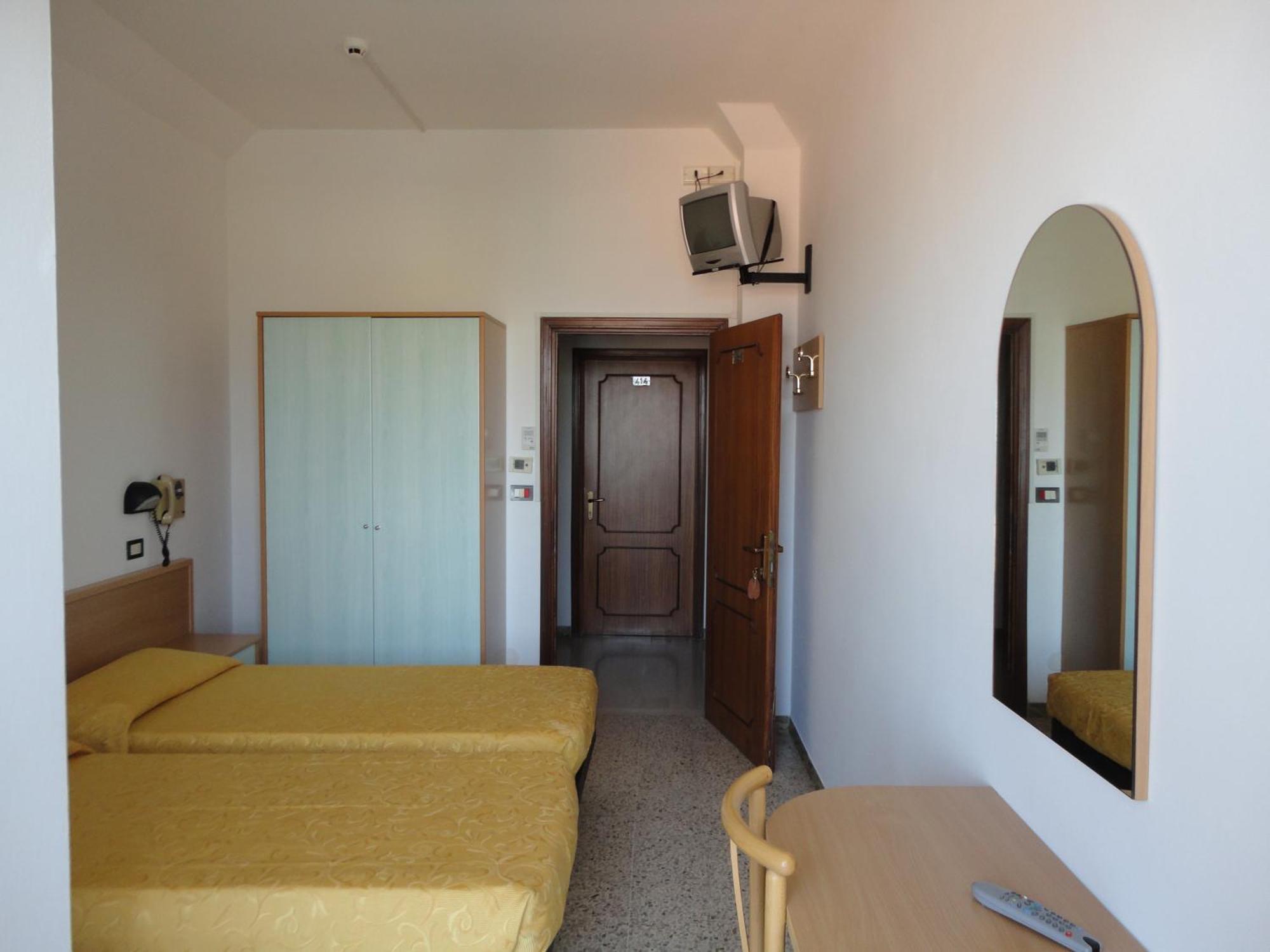 Hotel Euromar Rimini Bagian luar foto