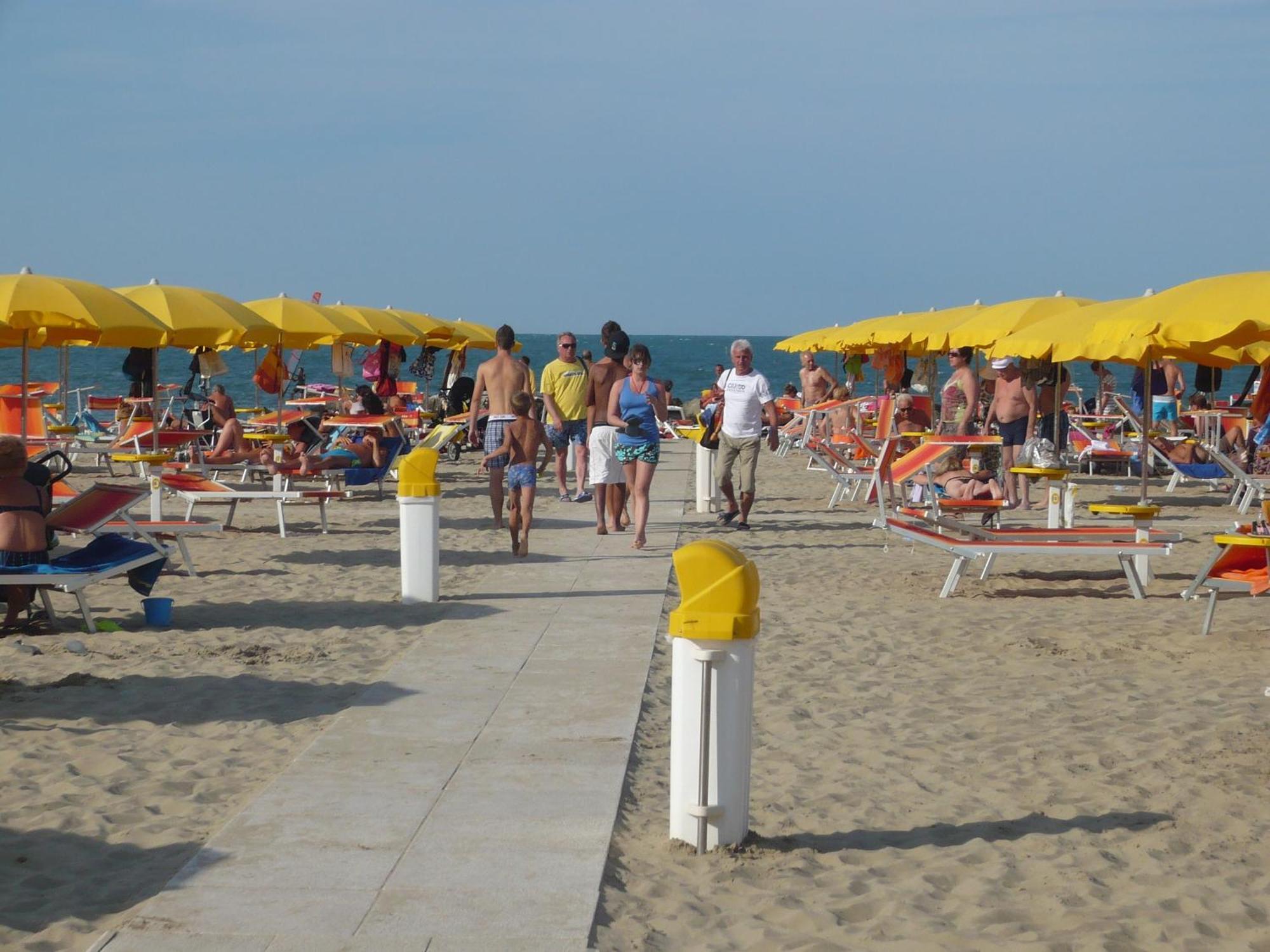 Hotel Euromar Rimini Bagian luar foto