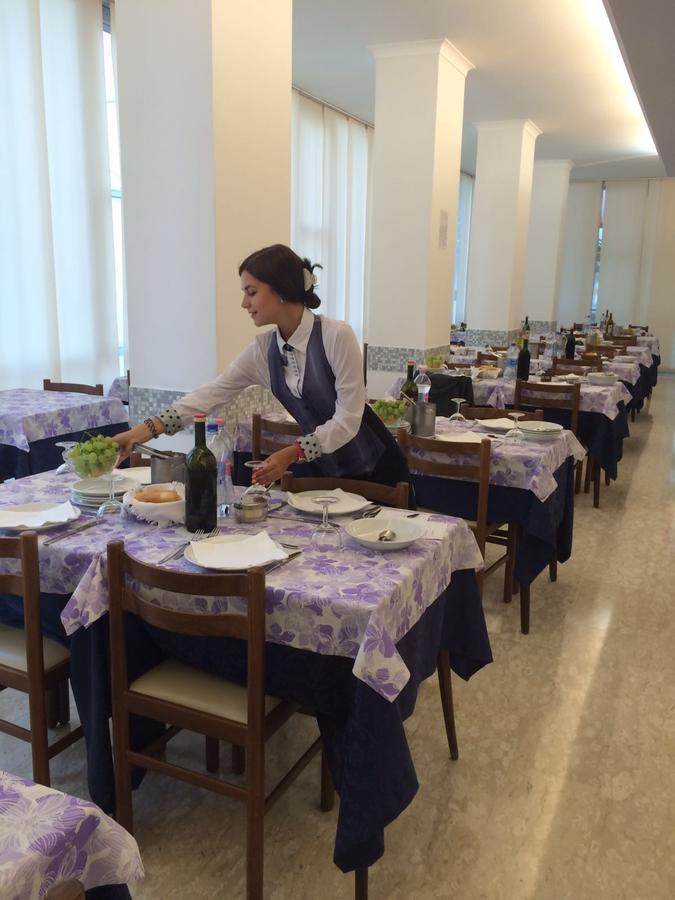 Hotel Euromar Rimini Bagian luar foto