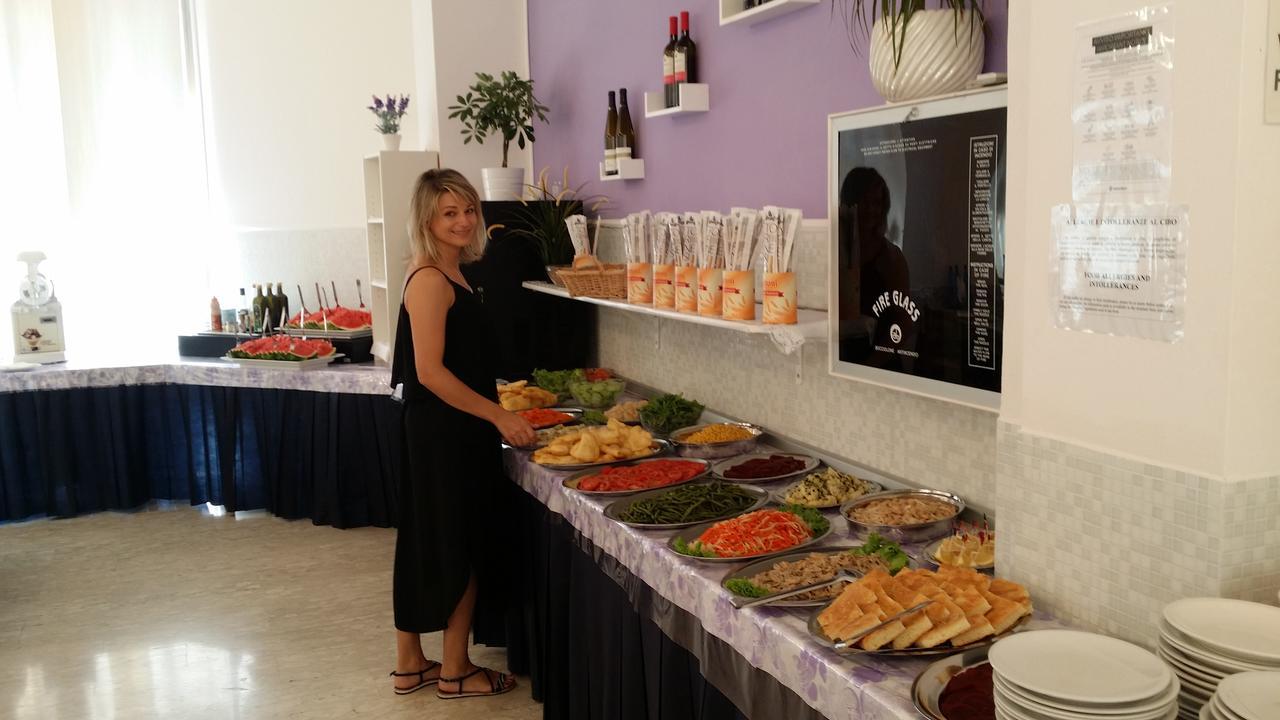 Hotel Euromar Rimini Bagian luar foto