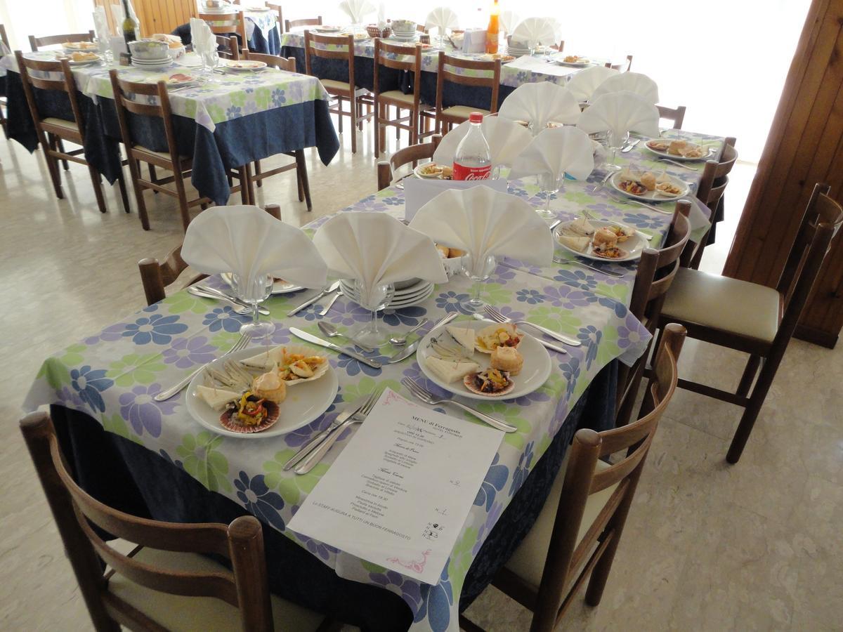 Hotel Euromar Rimini Bagian luar foto