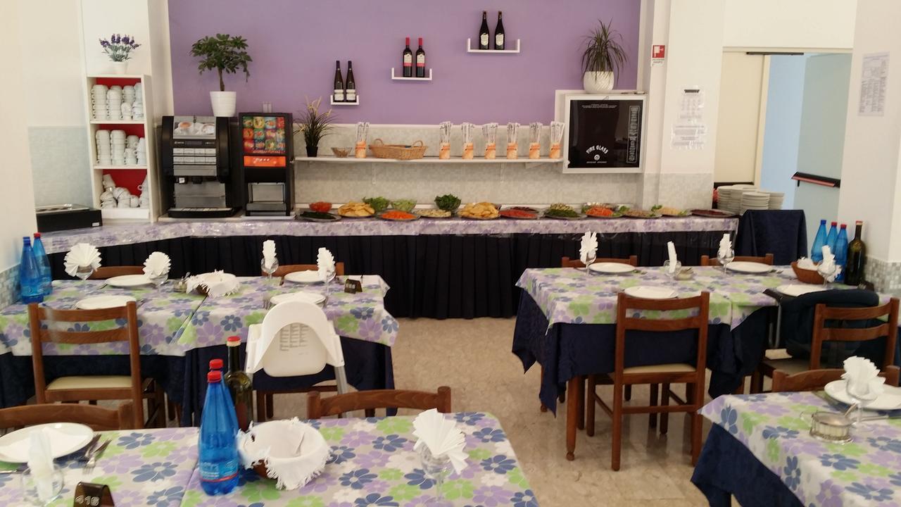 Hotel Euromar Rimini Bagian luar foto