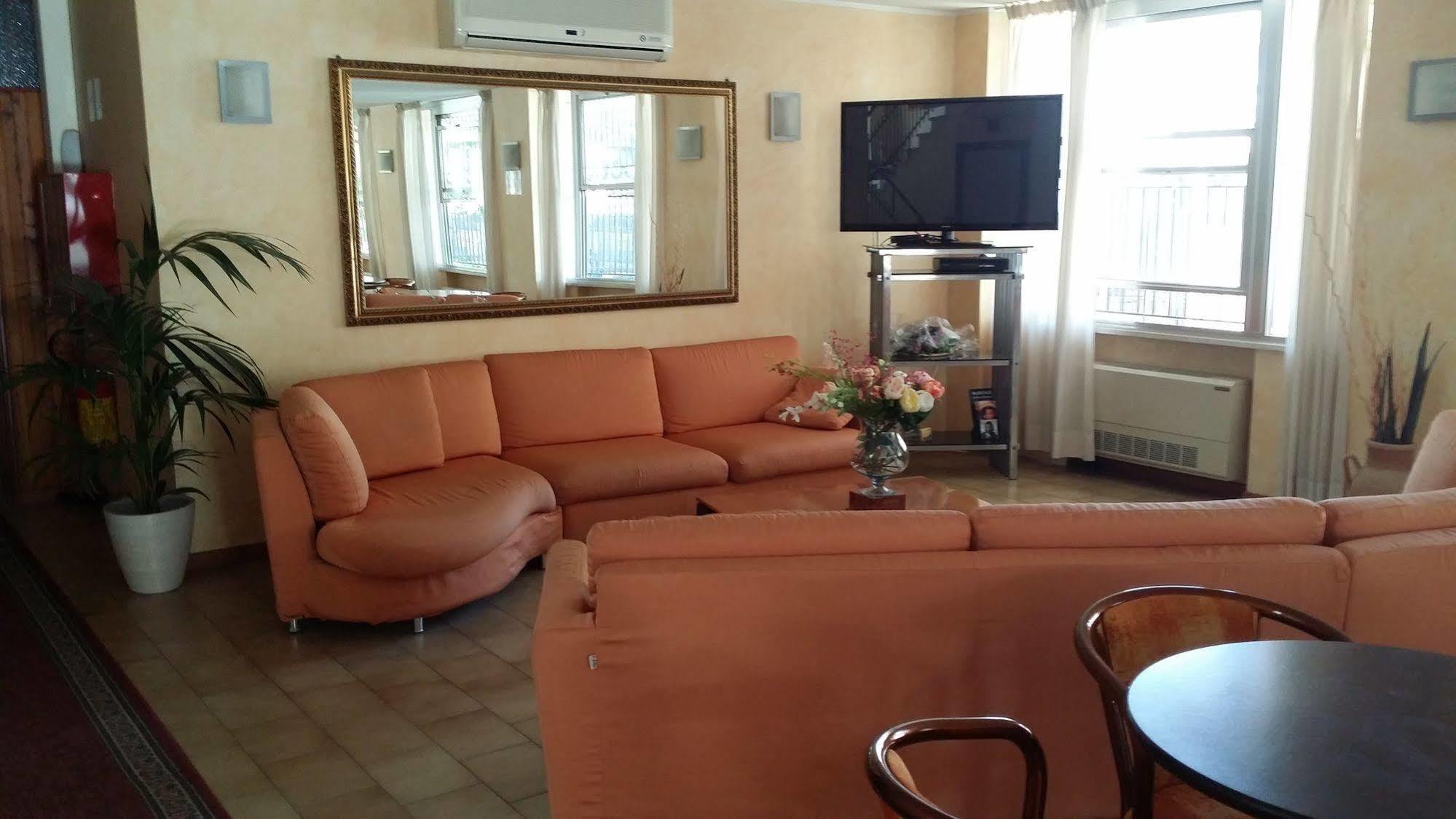 Hotel Euromar Rimini Bagian luar foto