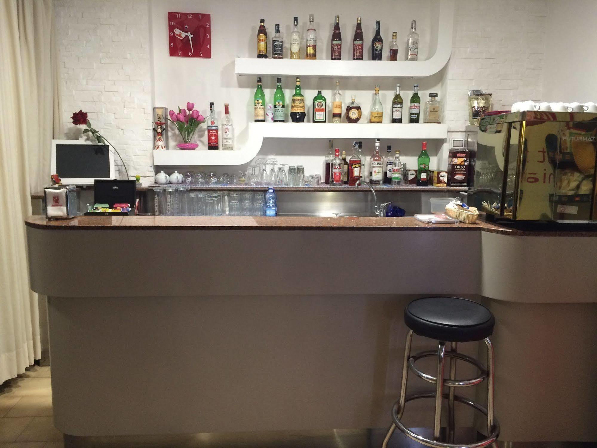 Hotel Euromar Rimini Bagian luar foto