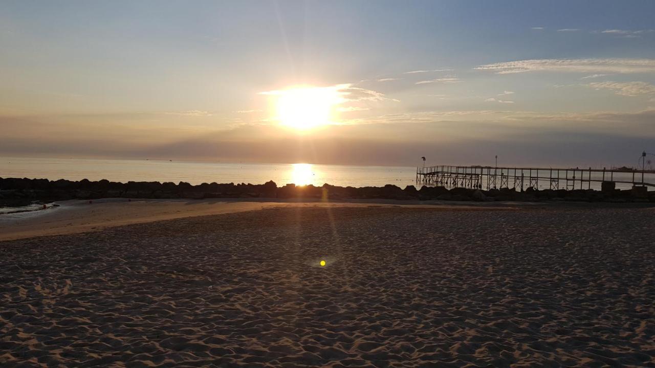 Hotel Euromar Rimini Bagian luar foto